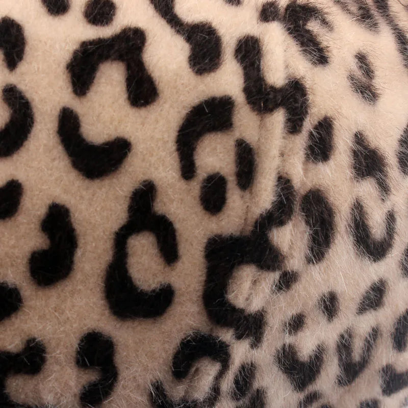 Boné de Inverno - Leopardo com Pom-Pom - 3 cores disponíveis